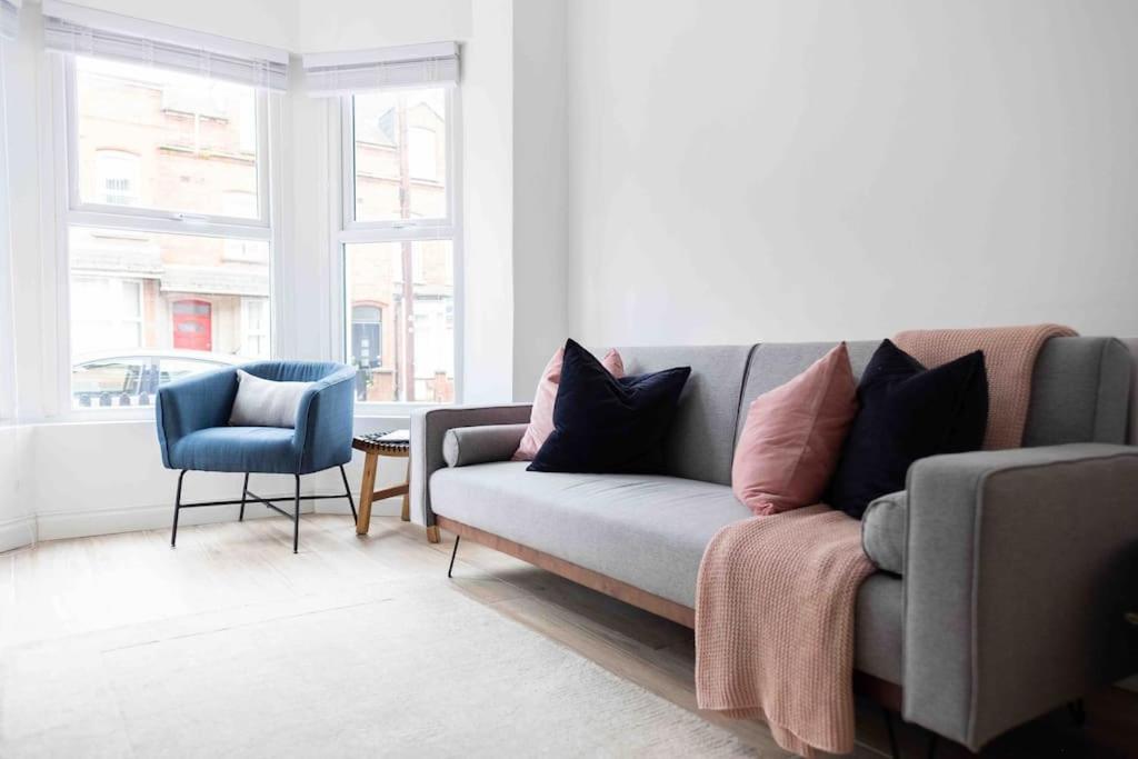 Charming 3 Bedroom Belfast Townhouse ภายนอก รูปภาพ