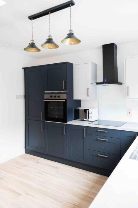 Charming 3 Bedroom Belfast Townhouse ภายนอก รูปภาพ