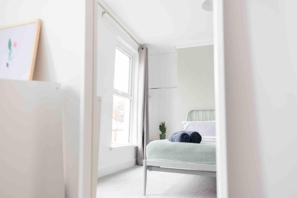 Charming 3 Bedroom Belfast Townhouse ภายนอก รูปภาพ
