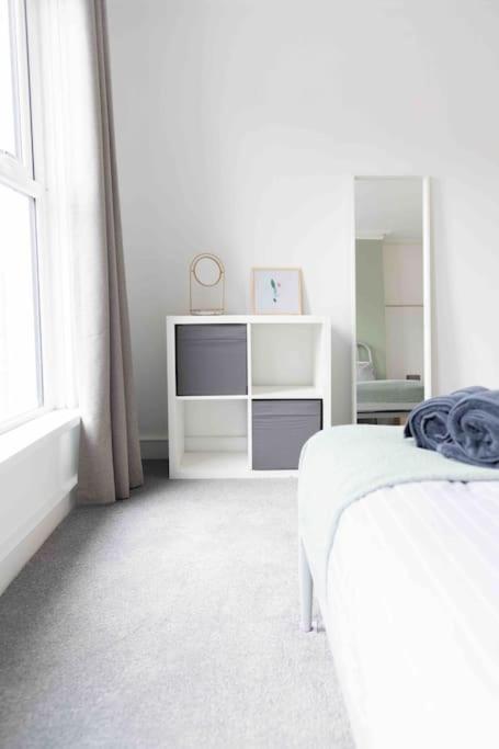 Charming 3 Bedroom Belfast Townhouse ภายนอก รูปภาพ