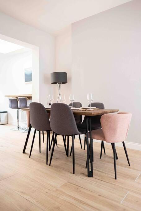 Charming 3 Bedroom Belfast Townhouse ภายนอก รูปภาพ